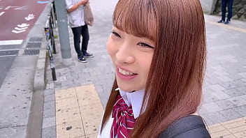 Young Japanese girl's tight pussy and blowjob skills on a Harajuku date